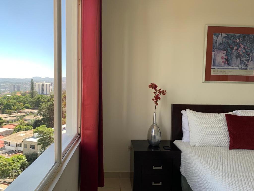 Beautiful Apartment, Terrace With Incredible View, 3 Bdr, Escalon, Exclusive, Secure San Salvador Exterior photo